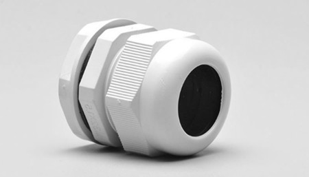 如何有效確保塑料防水電纜接頭出現(xiàn)滑牙現(xiàn)象？