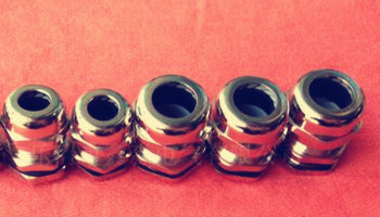 怎么讓金屬防水電纜接頭和防水接線盒配合使用？